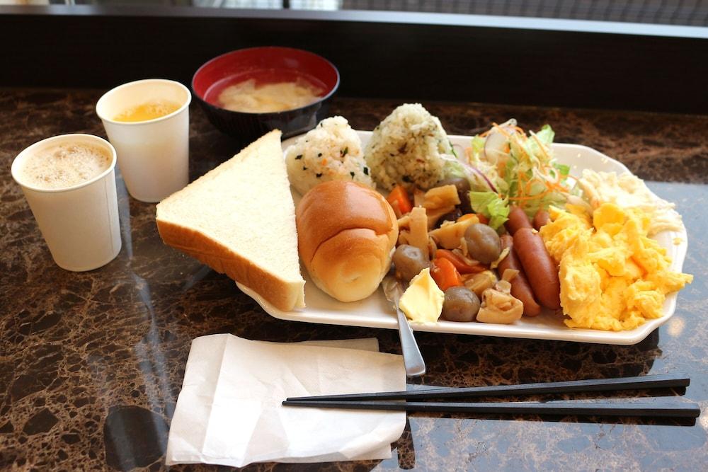 Toyoko Inn Kumamoto Ekimae Zewnętrze zdjęcie